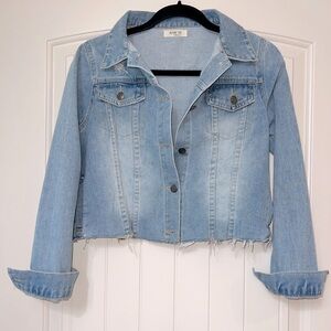 BEFORE YOU COLLECTION cropped light wash
raw edge denim jacket, size,Small